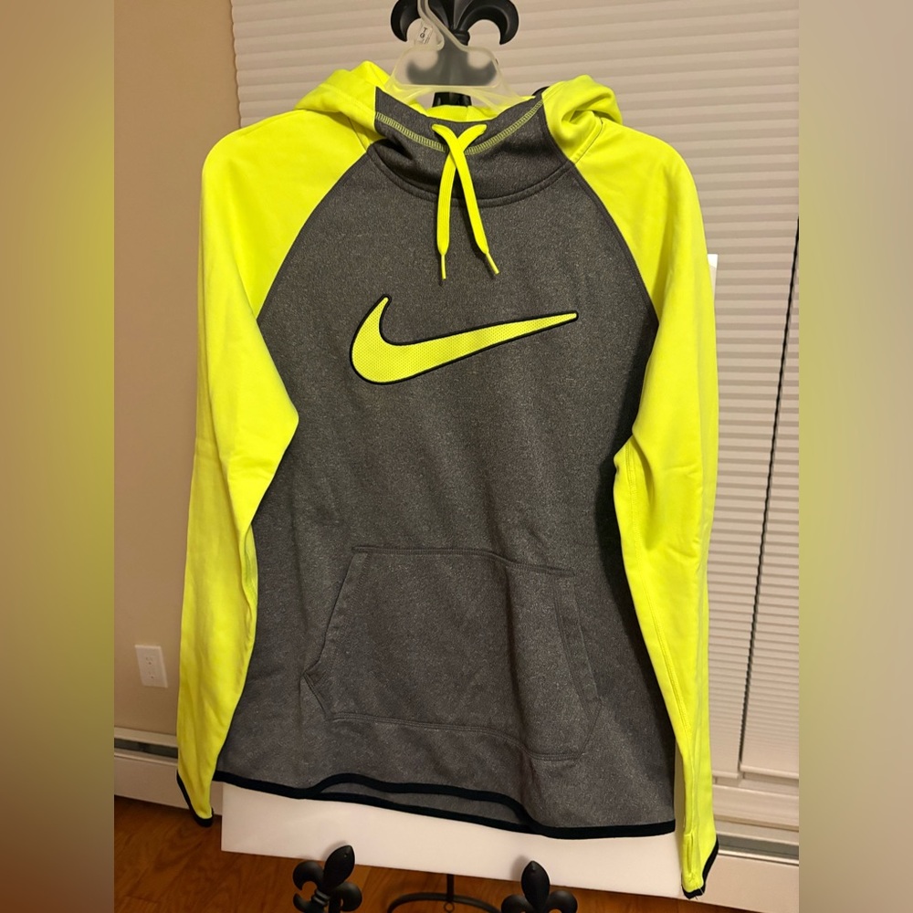 2 (TWO) Women’s NIKE Therma-Fit Pullover Running Walking Pro Warm Dri Fit Hoodie - Picture 2 of 7